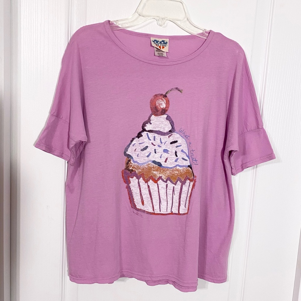 NEW Junk Food What A Treat! Cupcake Graphic Tee USA MADE Lilac Girl’s XL (12)